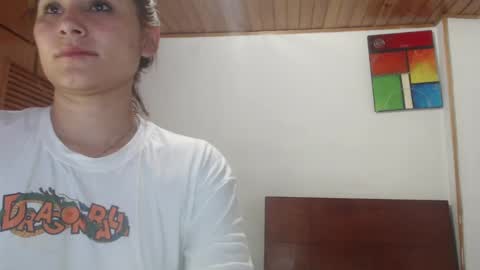 hilaril18 online show from 01-16-25, 01:58