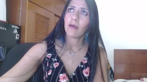 hilaril18 online show from 01-23-25, 03:05