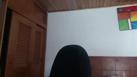 hilaril18 online show from 02-04-25, 01:48