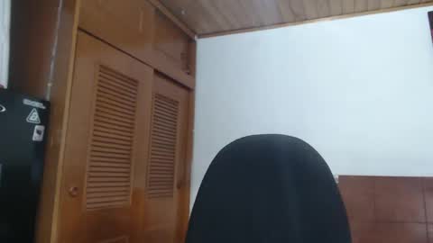 hilaril18 online show from 02-04-25, 04:50