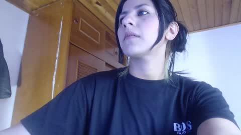 hilaril18 online show from 09-16-25, 06:31