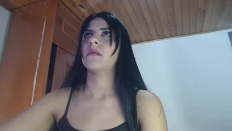 hilaril18 online show from 10-06-25, 08:39