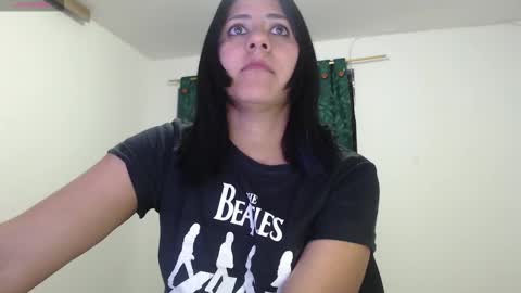 Snapshot of hilari18 chatting on 02-11-26, 12:26 hilaril18 online show from 02-11-26, 12:26