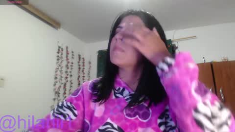 hilaril18 online show from 04-21-26, 02:51