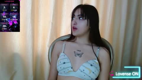 Snapshot of hilary__thompson chatting on 12-07-24, 02:02 hilary thompson online show from 12-07-24, 02:02