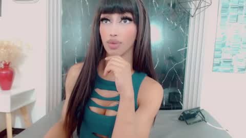 Hilary Avilan online show from 07-30-26, 07:13