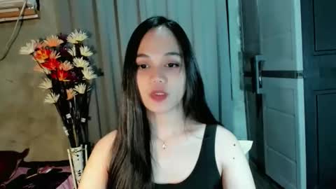 hilarymolly online show from 04-16-26, 03:02