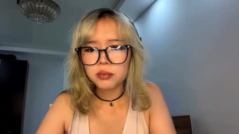 Snapshot of hildegardescore chatting on 07-30-26, 06:45 Kaori online show from 07-30-26, 06:45