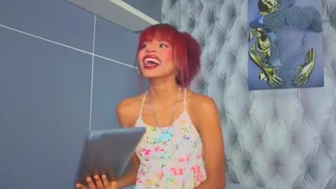 Snapshot of hillary_banks__ chatting on 09-10-25, 05:18 Hillary online show from 09-10-25, 05:18