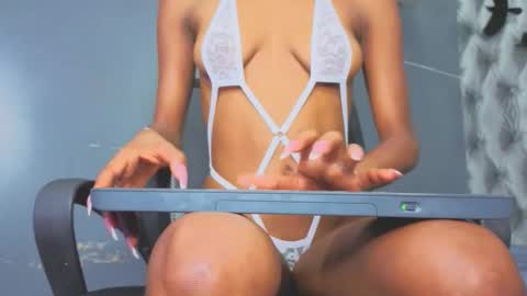  Hillary  online show from 10-25-25, 05:37