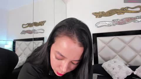 Hillary online show from 09-09-25, 07:35