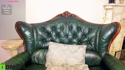 Snapshot of hilleva chatting on 10-19-25, 07:20 hilleva online show from 10-19-25, 07:20