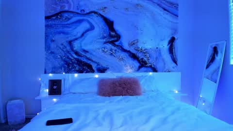 Snapshot of himexmarie chatting on 02-01-25, 12:29 Hime Marie online show from 02-01-25, 12:29