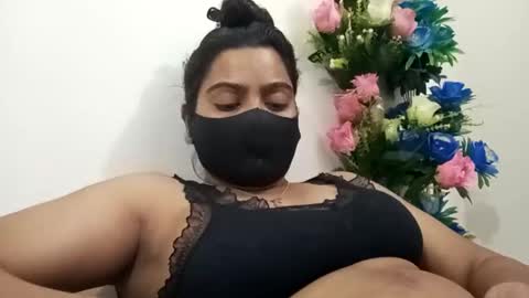 himuhimu22 online show from 03-10-25, 05:50