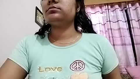 Snapshot of himuhimu22 chatting on 06-13-26, 10:35 himuhimu22 online show from 06-13-26, 10:35
