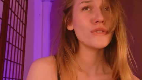 Snapshot of hina_derry_ chatting on 12-28-24, 02:42 Hina online show from 12-28-24, 02:42