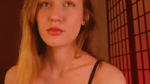 Snapshot of hina_derry_ chatting on 01-01-25, 12:33 Hina online show from 01-01-25, 12:33