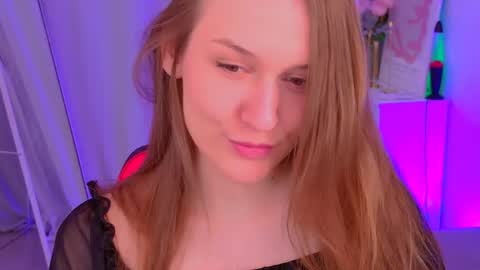 Snapshot of hina_derry_ chatting on 04-15-26, 06:31 Hina online show from 04-15-26, 06:31