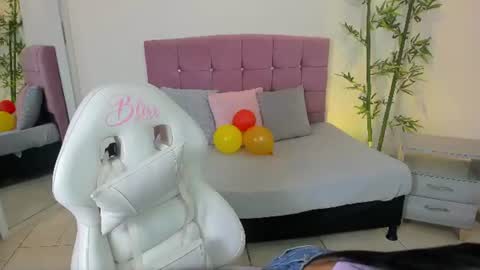 hinaa_xxx online show from 07-19-26, 07:50