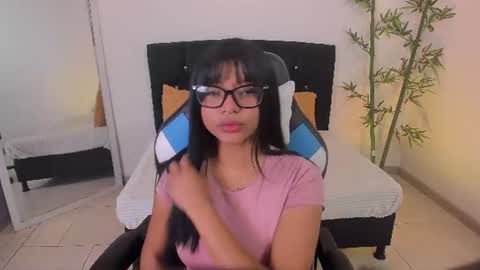 hinaa_xxx online show from 08-04-26, 07:38