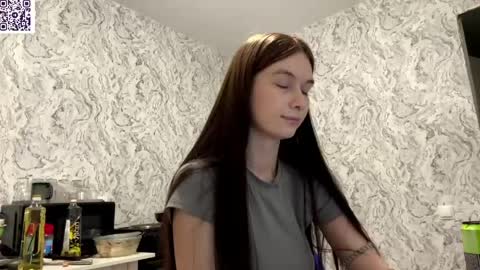 Snapshot of hinadesire chatting on 05-17-26, 07:43 Hina online show from 05-17-26, 07:43