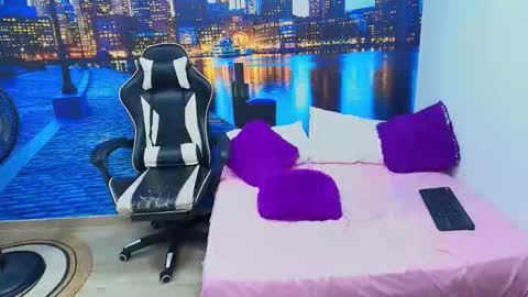 Snapshot of hinataii chatting on 02-19-26, 08:32 hinataii online show from 02-19-26, 08:32