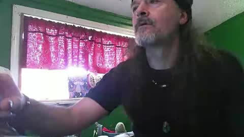 hippiedad333 online show from 04-19-26, 09:50