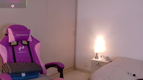 H A N N A H online show from 11-15-25, 09:54