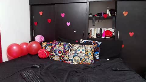 Snapshot of hiromidai chatting on 02-15-25, 01:10 Elizabeth online show from 02-15-25, 01:10