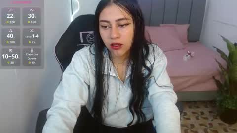 Snapshot of hisis_tay chatting on 09-27-25, 11:48 hisis online show from 09-27-25, 11:48