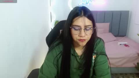 Snapshot of hisis_tay chatting on 09-28-25, 11:48 hisis online show from 09-28-25, 11:48
