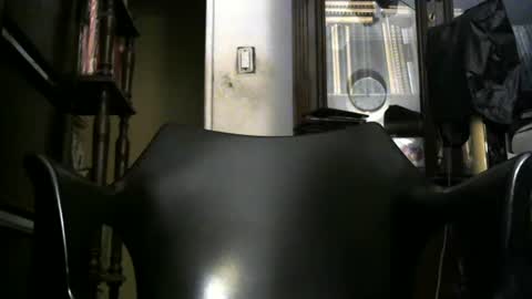 Snapshot of hispanoec69 chatting on 06-22-26, 05:15 Pablo online show from 06-22-26, 05:15