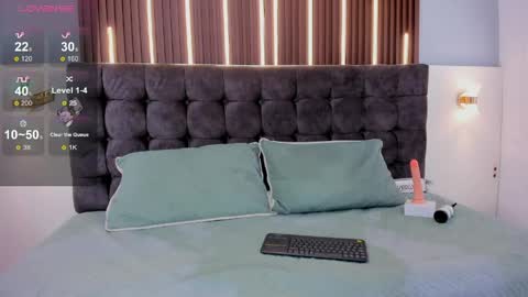 Snapshot of hitana_tattoo chatting on 05-12-26, 04:15 .. HITANA .. online show from 05-12-26, 04:15