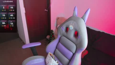 Snapshot of hitomi_arata chatting on 12-27-24, 04:43 Hitomi Arata online show from 12-27-24, 04:43