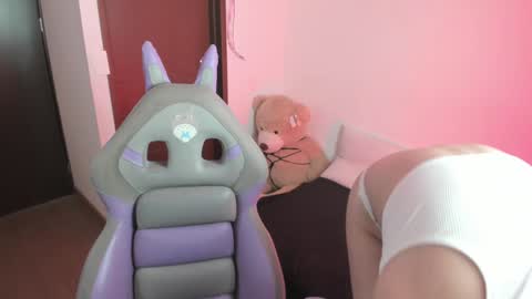 Snapshot of hitomi_arata chatting on 02-05-25, 04:36 Hitomi Arata online show from 02-05-25, 04:36