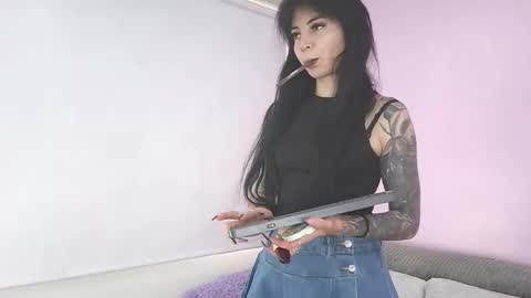 Snapshot of hiyakasudere_ chatting on 10-30-25, 06:41 hiyakasudere_ online show from 10-30-25, 06:41