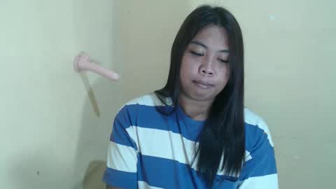 Snapshot of hoelykarina chatting on 05-25-26, 03:18 Karina3 online show from 05-25-26, 03:18