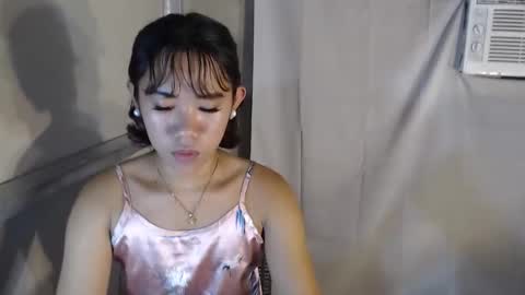 Snapshot of hoelykarrie chatting on 11-15-25, 05:16 Karrie3 online show from 11-15-25, 05:16