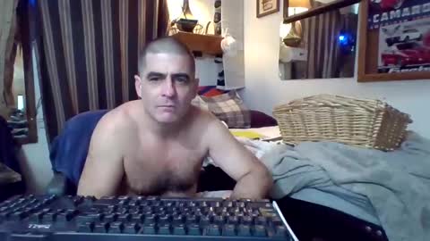 hoglegg99384194 online show from 12-25-24, 10:48