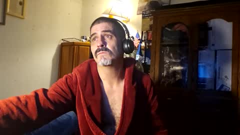 hoglegg99384194 online show from 12-01-25, 01:49