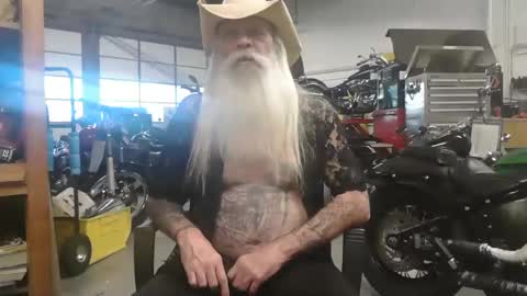 Hogschlong63 online show from 11-02-25, 07:49