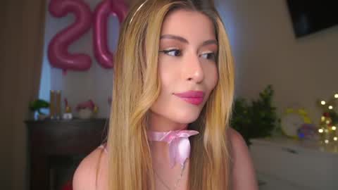 Moni Monica online show from 05-27-26, 09:06