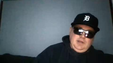 holden_minutz online show from 04-10-26, 08:08