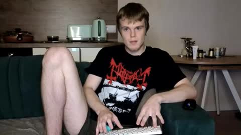 Snapshot of holdonbitch chatting on 09-16-25, 09:05 Misha and Stacy online show from 09-16-25, 09:05