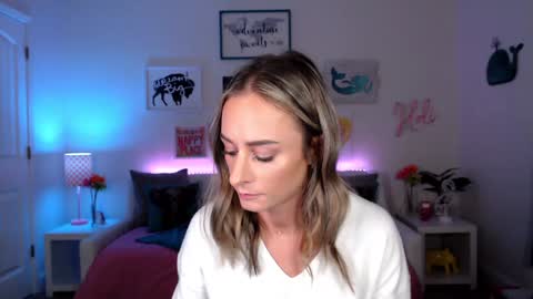 Snapshot of holihurricane chatting on 12-02-24, 04:20 Holi Hurricane online show from 12-02-24, 04:20