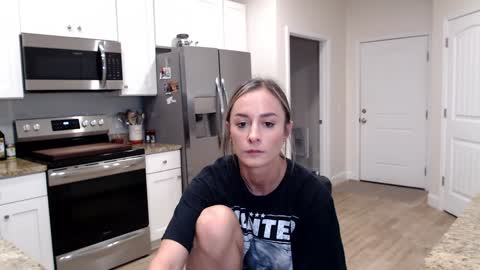 Snapshot of holihurricane chatting on 12-06-24, 03:08 Holi Hurricane online show from 12-06-24, 03:08