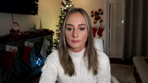 Snapshot of holihurricane chatting on 12-21-24, 05:14 Holi Hurricane online show from 12-21-24, 05:14