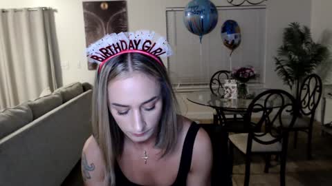 Snapshot of holihurricane chatting on 01-20-25, 03:48 Holi Hurricane online show from 01-20-25, 03:48