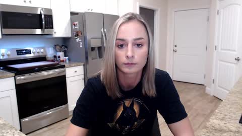 Snapshot of holihurricane chatting on 02-14-25, 04:15 Holi Hurricane online show from 02-14-25, 04:15