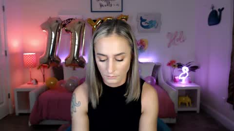 Snapshot of holihurricane chatting on 02-20-25, 04:28 Holi Hurricane online show from 02-20-25, 04:28